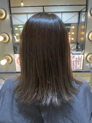 ミディアム 横山 菜摘のヘアスタイル