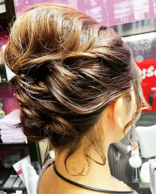 ミディアム ヘアアレンジ 横山 千春のヘアスタイル