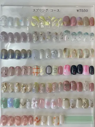 ネイル NAKAKARIYA .Rのネイルデザイン