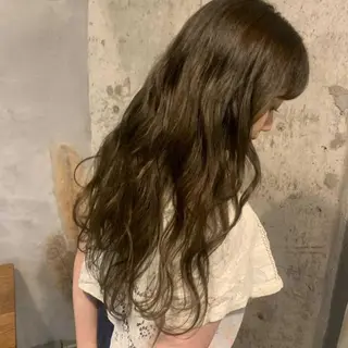 ロング カラー yupi🐈⬛ レイヤー/パーマのヘアスタイル