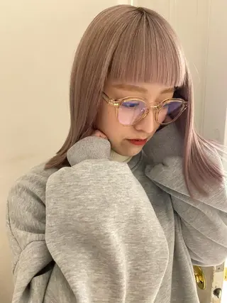 ミディアム カラー ブリーチカラーが人気 onnuのヘアスタイル