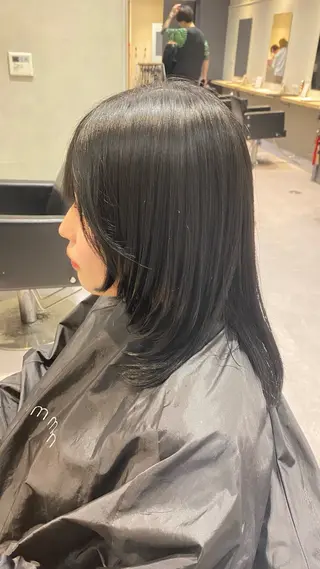 ミディアム 青木 小羽のヘアスタイル