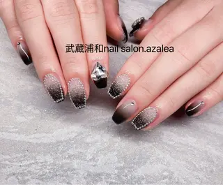 ネイル R inのネイルデザイン