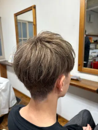 ショート Beat+所属・beat 磯谷のヘアスタイル