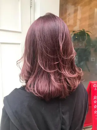 ミディアム カラー uru"所属・uru" すずきさゆりのヘアスタイル