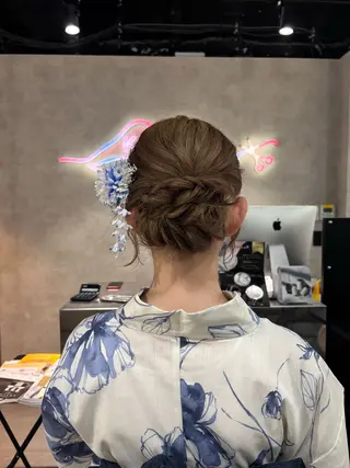 セミロング KISS SWAN所属・KISSSWAN Remiのヘアスタイル