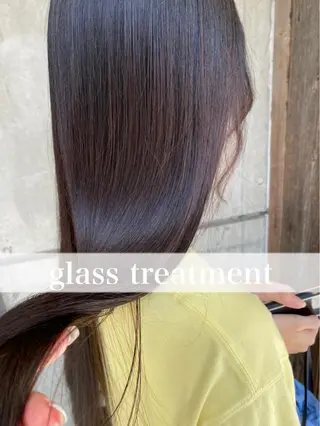 ロング 透け感ベージュ ／ミハルのヘアスタイル