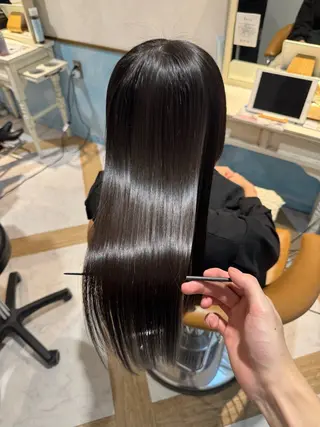 ロング Ruriブリーチ 酸性ストレートのヘアスタイル