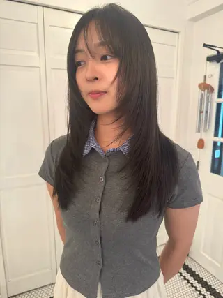 カラー ブリーチカラー🎀 韓国風/寺門美優のヘアスタイル