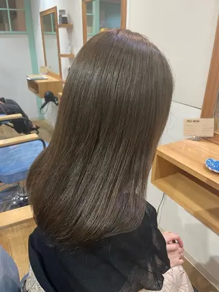 セミロング カラー 🫧透明感カラー🫧 ロン毛美容師のヘアスタイル