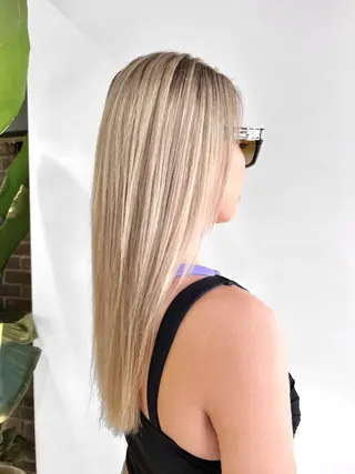 セミロング カラー 🌿海外Style・ KOHEIのヘアスタイル