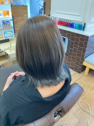 ミディアム 西原 みさきのヘアスタイル