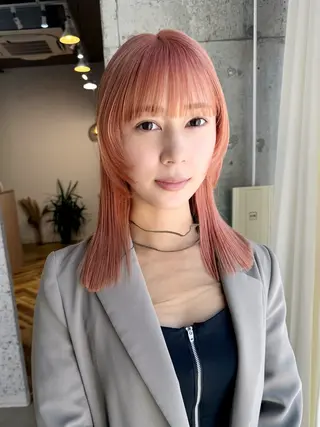 ミディアム カラー ヘアアレンジ lani ブリーチ /ダブルカラーのヘアスタイル