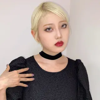 ショート カラー ★デザインカラー ハイトーン ももか★のヘアスタイル