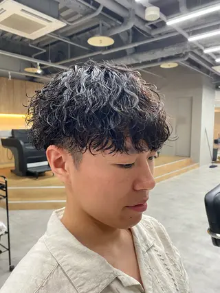 ショート パーマ メンズ 波巻きスパイラル🌀 新潟/万代/山下優のヘアスタイル