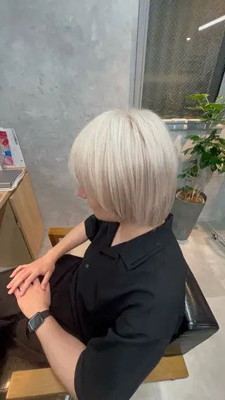 ミディアム motoトップカラー リスト/ブリーチカラのヘアスタイル