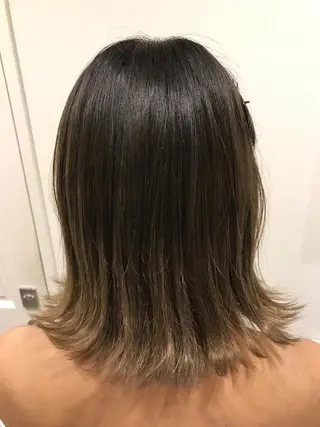 ミディアム 渋谷ハイトーン/ デザインカラー阿部のヘアスタイル