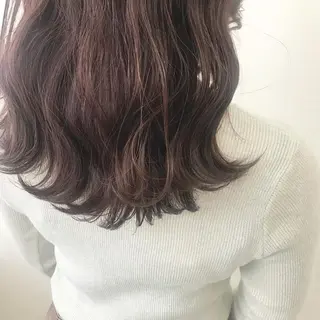 セミロング カラー オリーブ/アッシュ やわらか透明感カラーのヘアスタイル