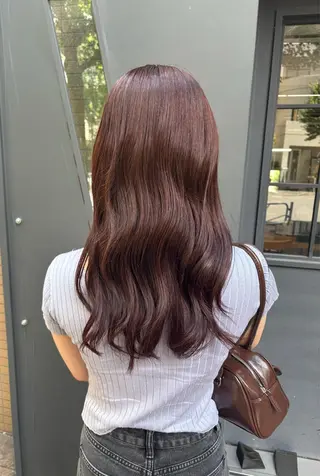 カラー ROCCOeast AKARIのヘアスタイル