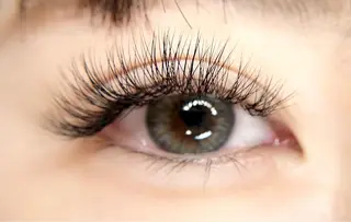 マツエク・マツパ MUSE eyelash salon所属・MUSE八王子南口 徒歩1分のマツエク・マツパデザイン
