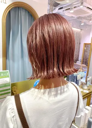 ショート レイヤーカット /透明感カラー西田のヘアスタイル