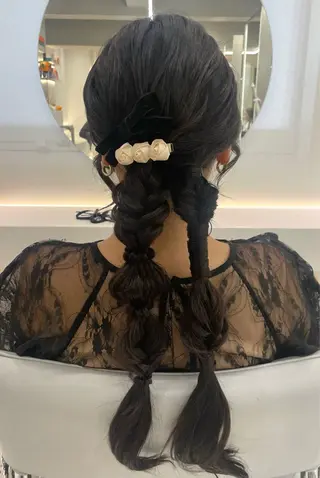 ヘアアレンジ ヘアセット🎀耳つぼ 👂💎MONAMIのヘアスタイル