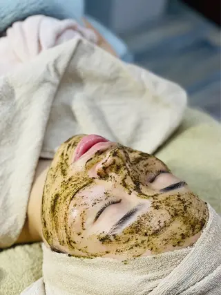 MONDO MARIKOの眉毛・アイブロウイメージ