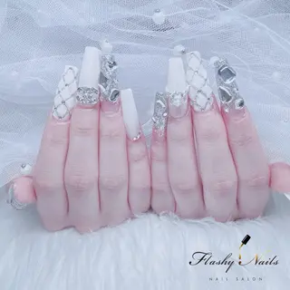 ネイル Flashy Nailsのネイルデザイン