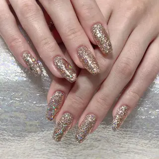 ネイル Queens 榊 まおのネイルデザイン