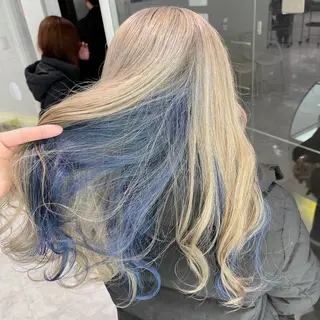ロング カラー ハイトーンカラー 🦄レイヤーカットのヘアスタイル