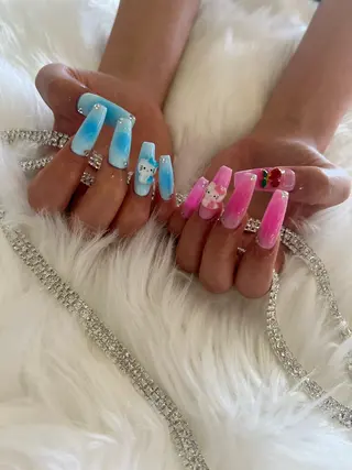 ネイル RÊVIA所属・RÊVIA (レヴィア)のネイルデザイン