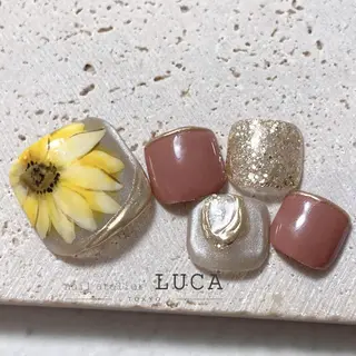 ネイル ネイルアトリエルカ スタッフのネイルデザイン