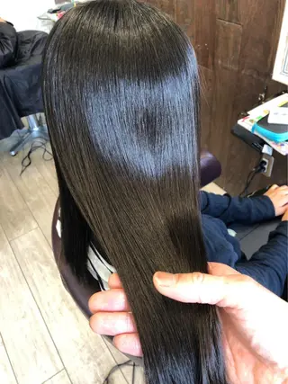 ロング giraffe hair works所属・縮毛矯正モデル募集 新海淳子のヘアスタイル