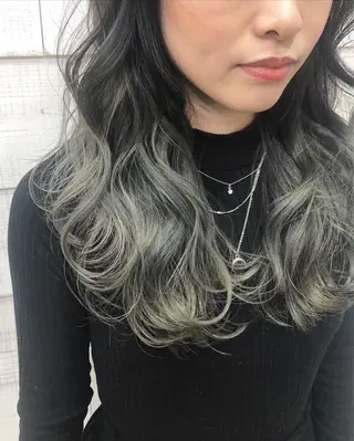 セミロング カラー ヘアアレンジ ブリーチダブルカラー ハイライト/山本喜熙のヘアスタイル