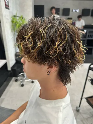ショート パーマ メンズ ユウ🪄 パーマ指名No1のヘアスタイル