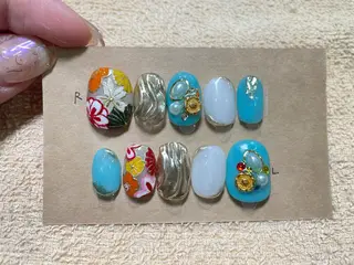 ネイル R'well所属・はばすみれ🎀ﾈｲﾙ 光ﾌｪｲｼｬﾙ ﾍｱのネイルデザイン