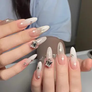 ネイル 菲菲ネイルサロン所属・FF フィフィネイルサロンのネイルデザイン