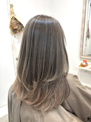 セミロング カラー noa.所属・noa. 高橋タツヤのヘアスタイル