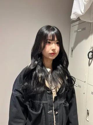 カラー ベージュ／ブラウン/ ナチュラルレイヤーのヘアスタイル