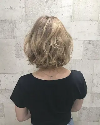 ショート カラー インナーカラー/天神 ブリーチ/吉田のヘアスタイル