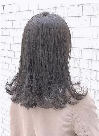 セミロング カラー くすみミルクティー／ ブラウン🪡TOWAのヘアスタイル