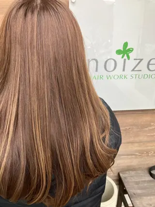 セミロング 鈴木 香哉子のヘアスタイル