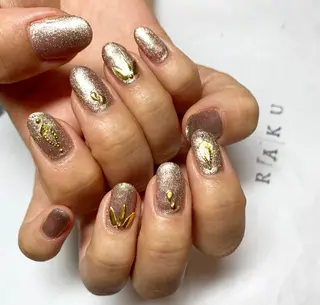 ネイル 駒月 明日香の眉毛・アイブロウイメージ