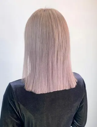 ミディアム ALBUM IKEBUKURO所属・トップスタイリスト レイヤーカットのヘアスタイル