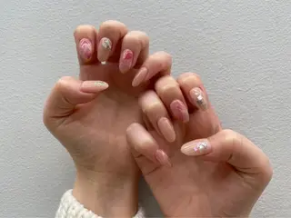 ネイル 河内 大慎のヘアスタイル