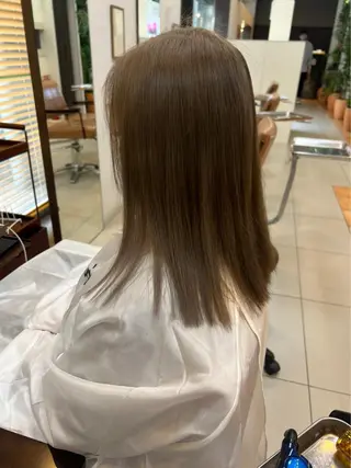 セミロング カラー SOYON なんば店所属・水島 真彩のヘアスタイル