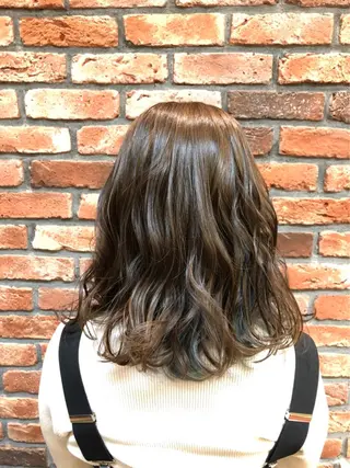 セミロング 中川 莉玖のヘアスタイル