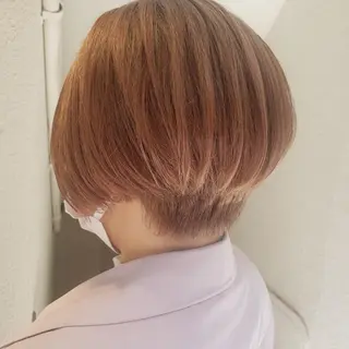 ショート 🇰🇷透明感×ハイ トーン🌟tomoのヘアスタイル
