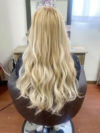 ロング カラー 是枝 さくらのヘアスタイル