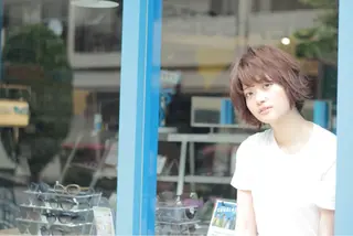 ショート カラー パーマ neolive emのヘアスタイル